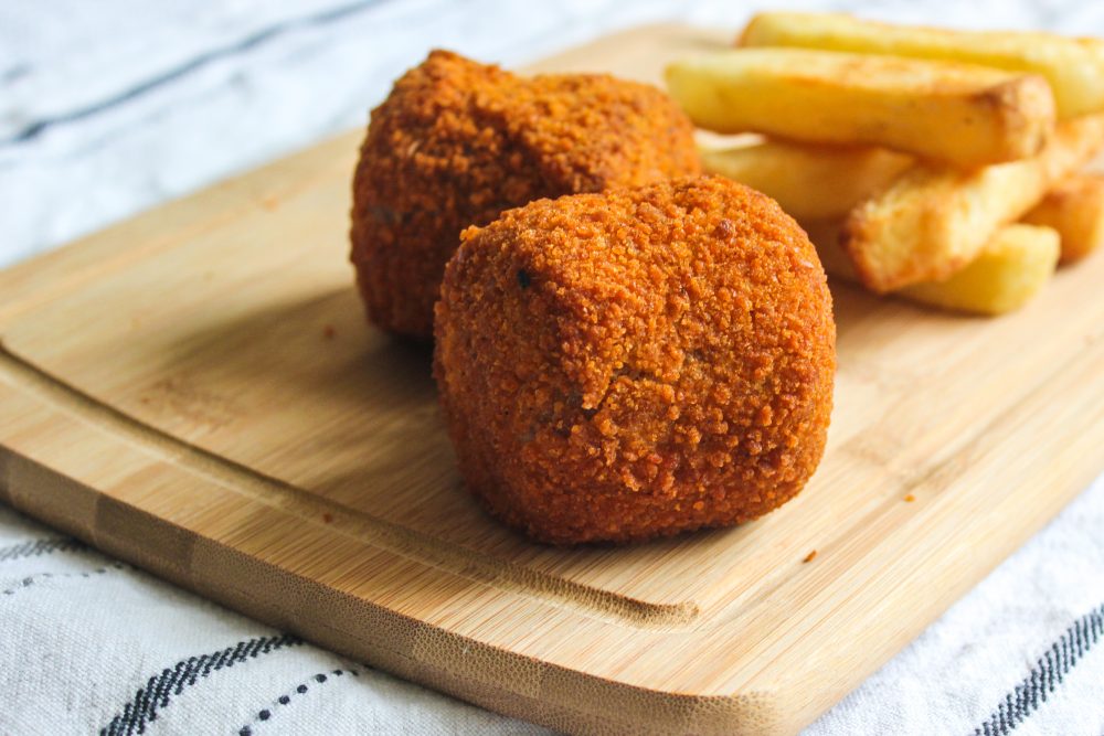 large-chip-shop-corned-beef-rissoles-lewis-pies